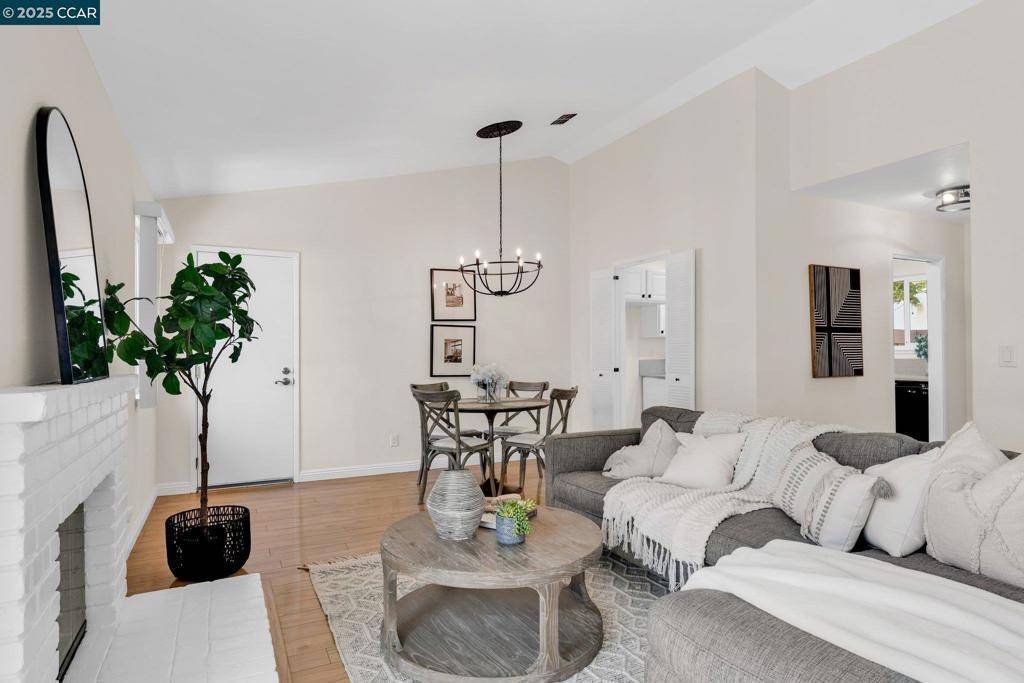 Clayton, CA 94517-1627,7 CLARK CREEK CIRCLE