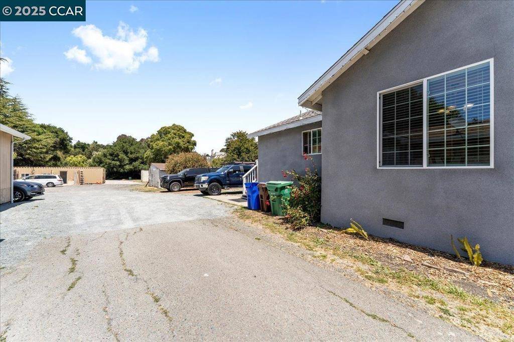 El Sobrante, CA 94803,4825 San Pablo Dam Rd