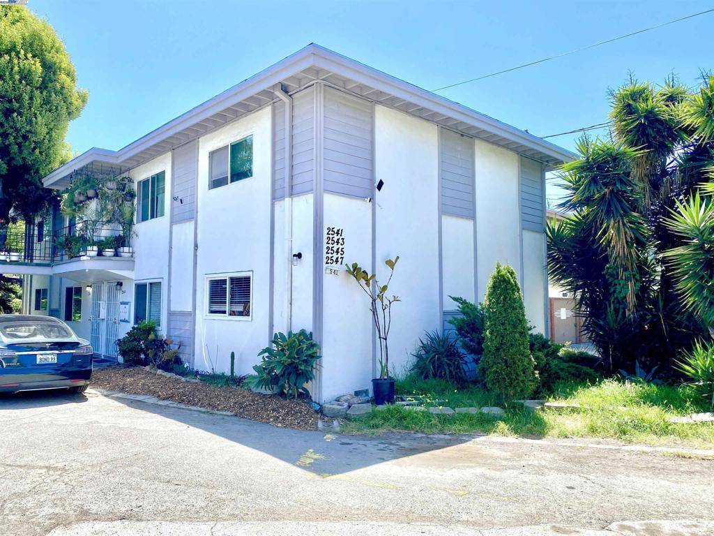 Castro Valley, CA 94546-5249,2541 Denning Ct