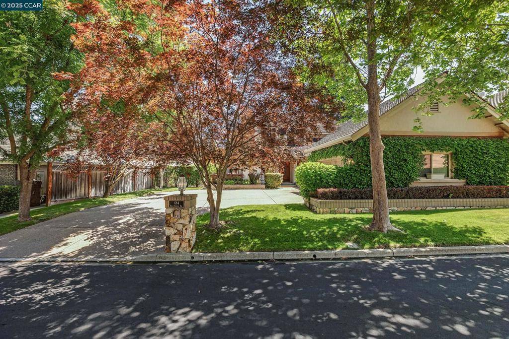 Danville, CA 94506,684 Blue Spruce Dr