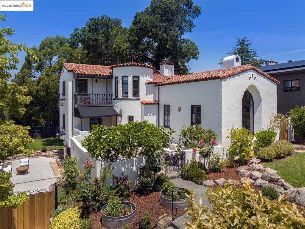 Oakland, CA 94618,5850 Acacia AVE