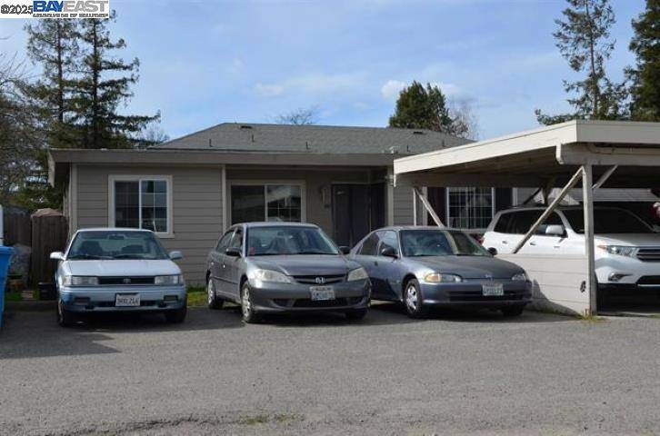 Santa Rosa, CA 95407,487 Hearn Ave