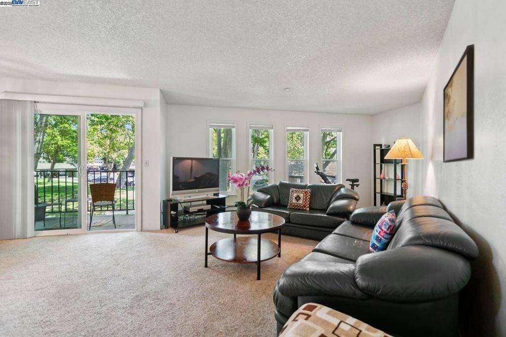 Fremont, CA 94538,39490 Albany Cmn #U