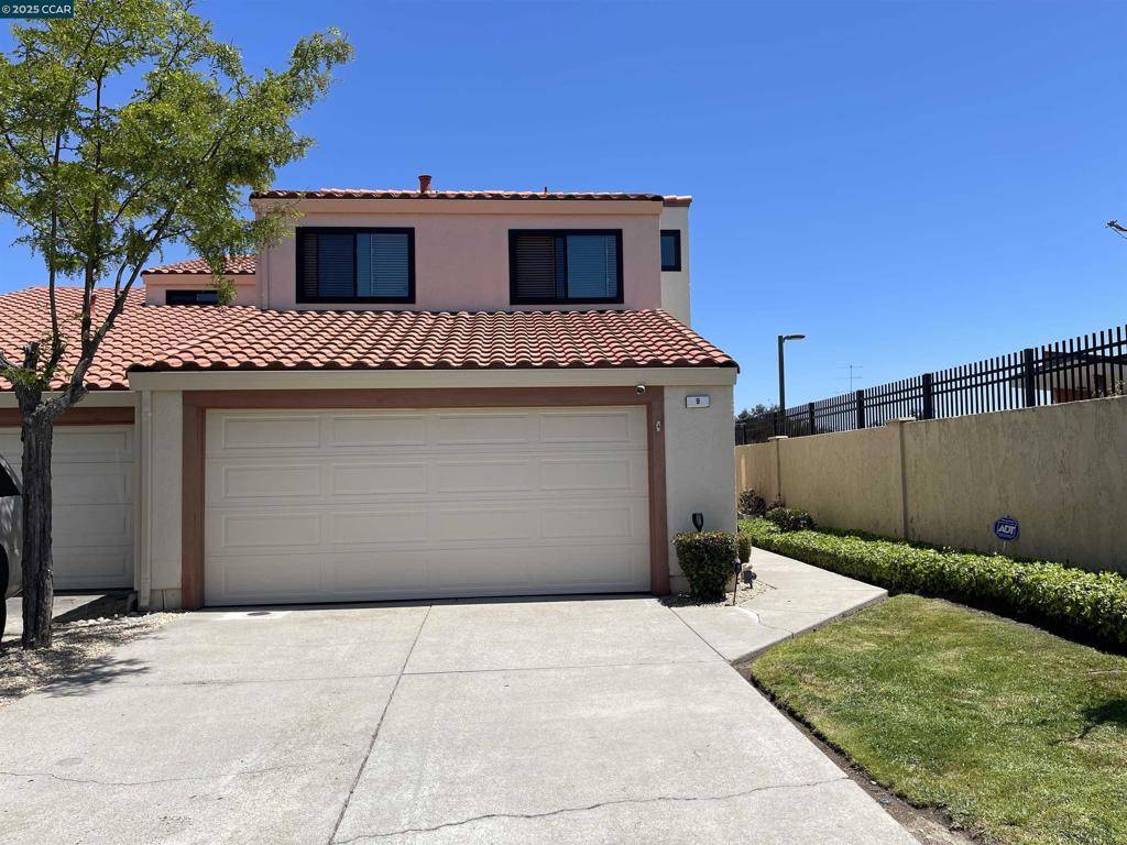 Hercules, CA 94547,9 Aquamarine Ct