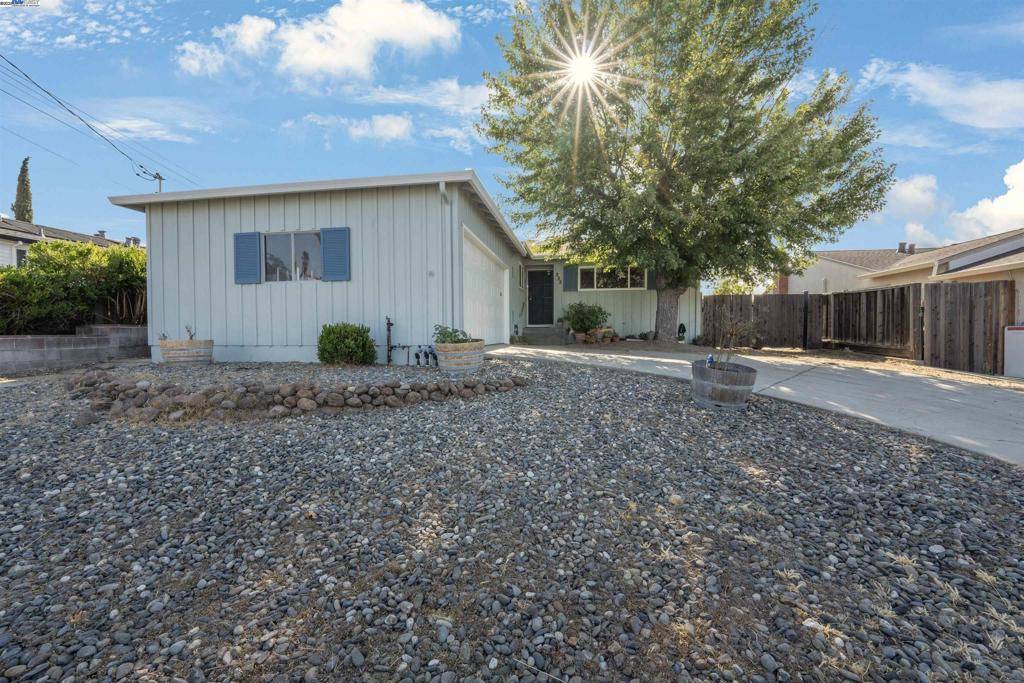 Livermore, CA 94551,252 Martin Avenue