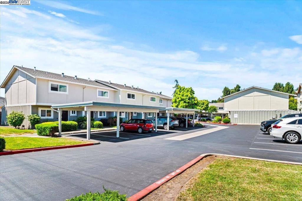 Castro Valley, CA 94546,21043 Baker Rd