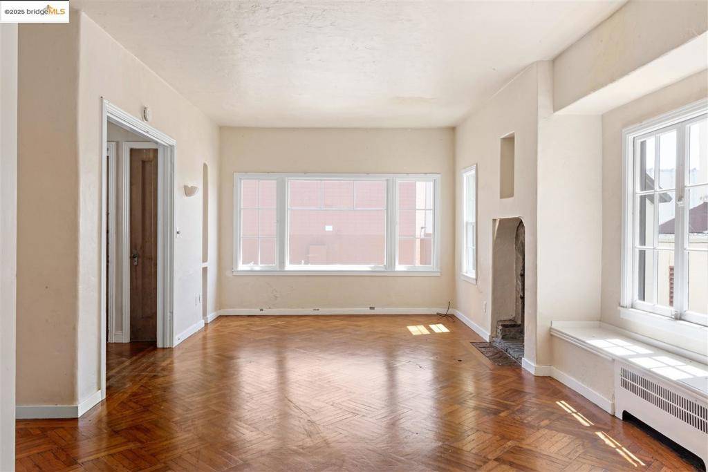 Berkeley, CA 94704,2441 Carleton Street