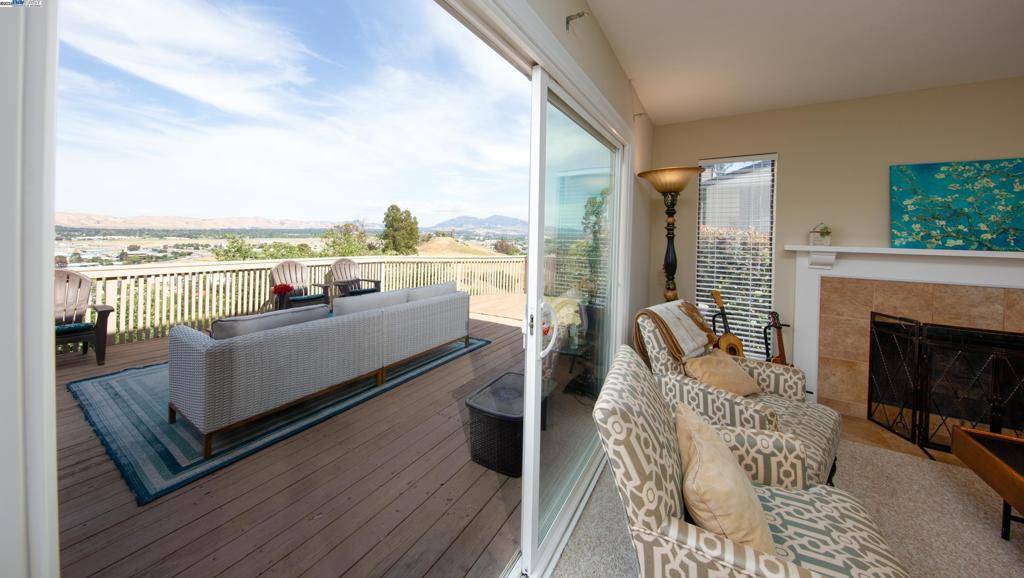Martinez, CA 94553,2617 Start Tree Ct