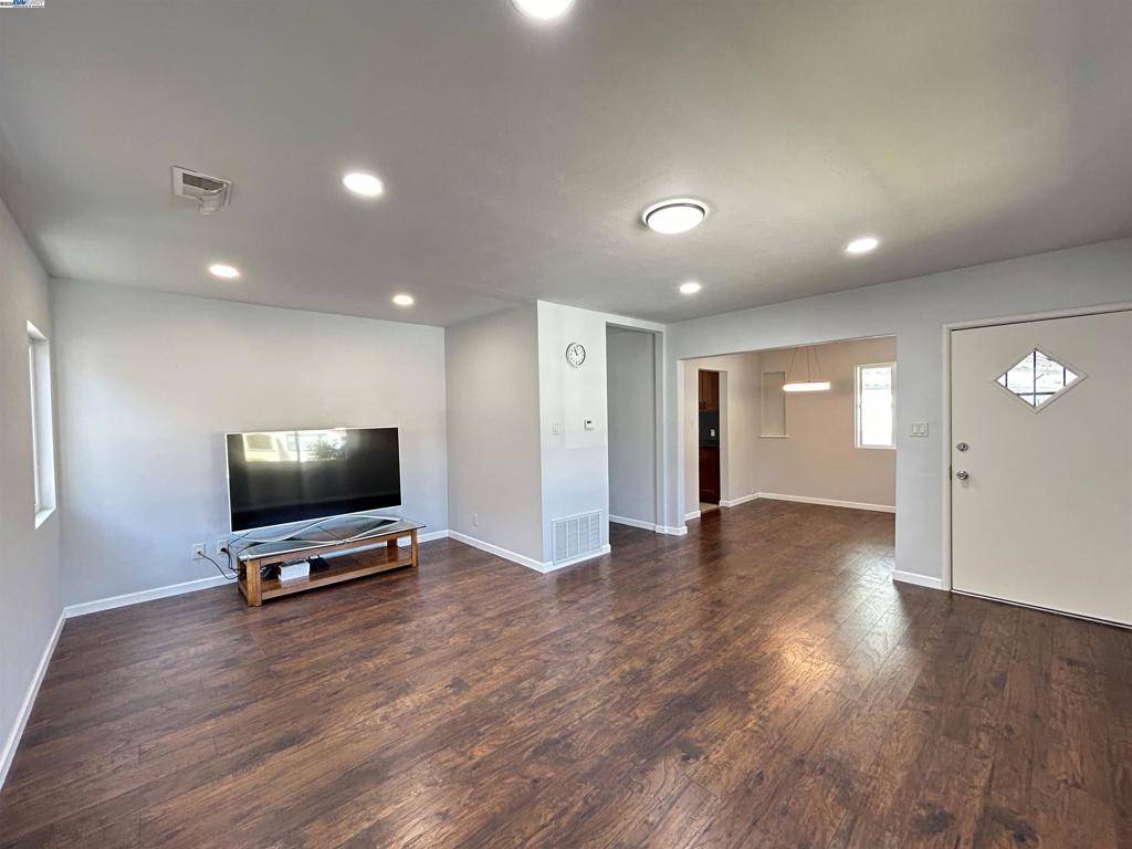 San Leandro, CA 94578,1478 156th Ave.