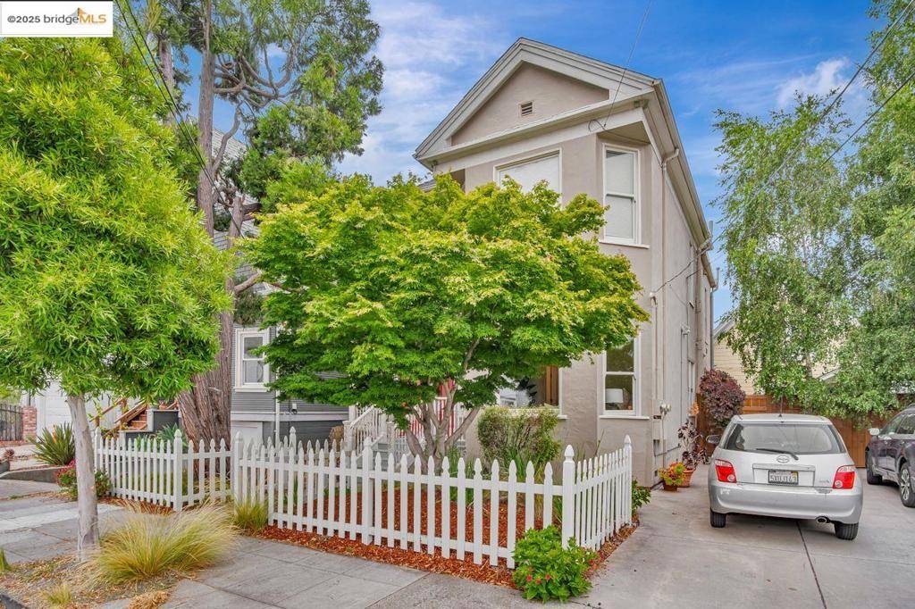 Oakland, CA 94609,3776 Ruby