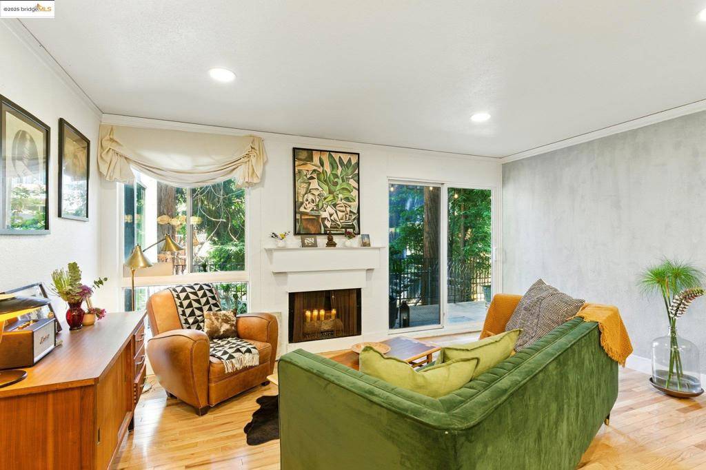 Oakland, CA 94610,199 Montecito Ave #105