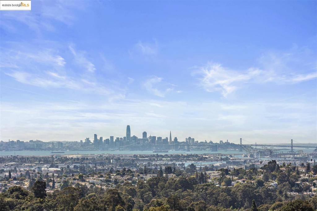 Oakland, CA 94605,6757 Skyview Dr