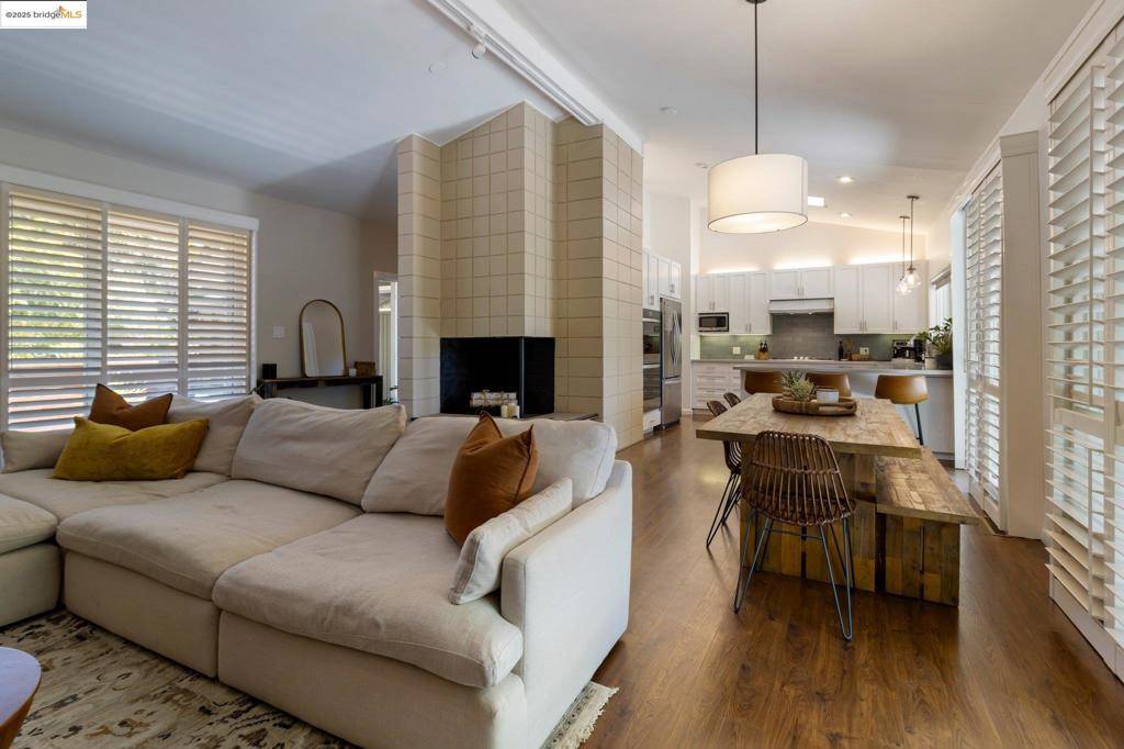 Santa Rosa, CA 95404,2041 Hidden Valley Dr