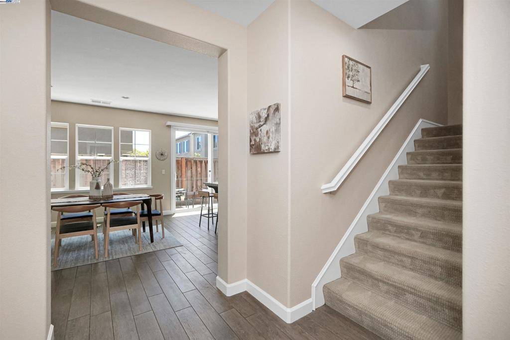 Hayward, CA 94545,1572 Glenn St