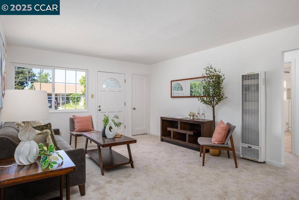 Martinez, CA 94553,4192 Valley Ave