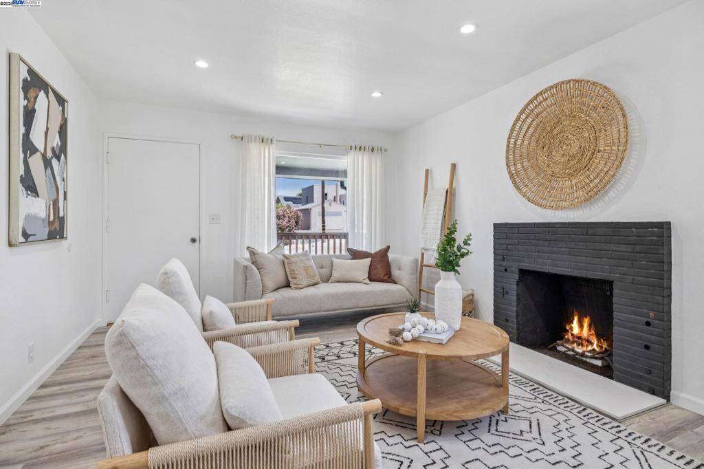 Hayward, CA 94541,3287 Kelly St