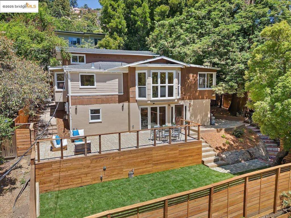 Oakland, CA 94611,164 Duncan Way