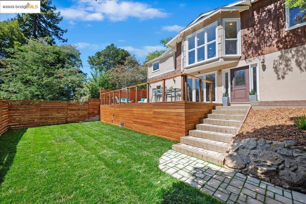 Oakland, CA 94611,164 Duncan Way