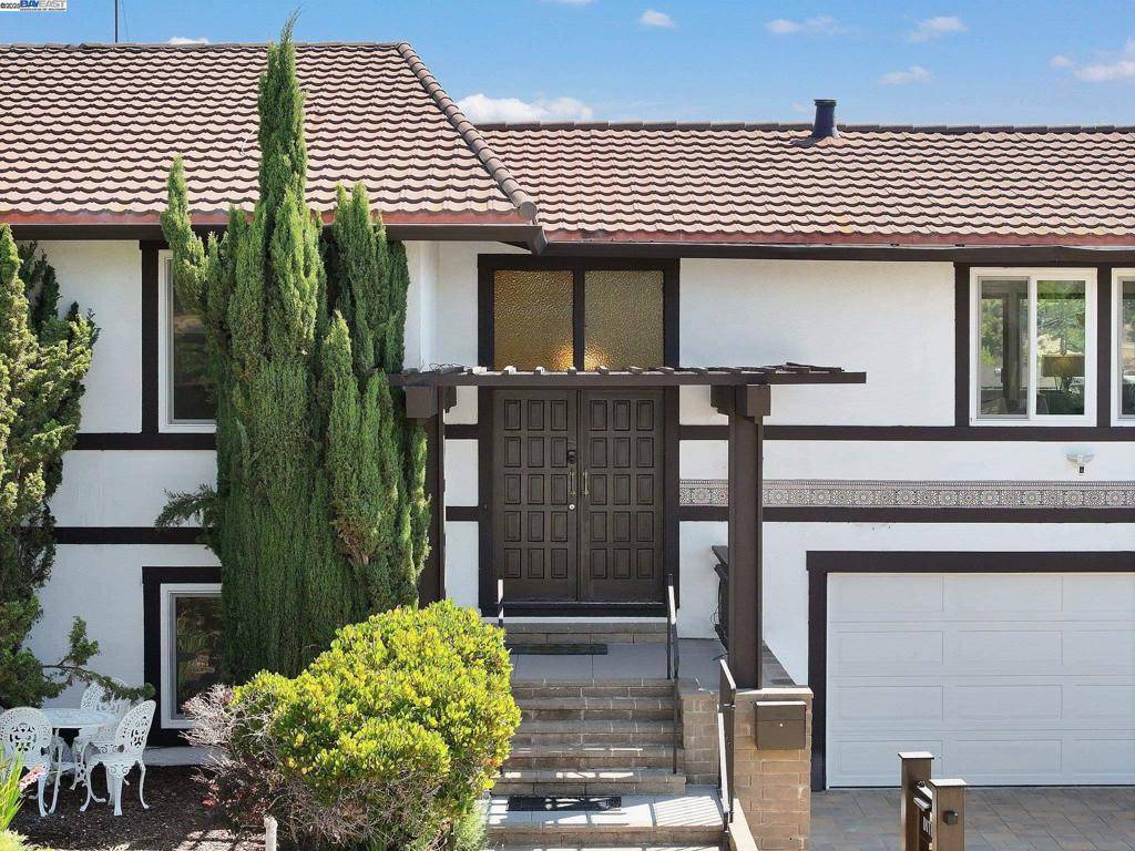 Hayward, CA 94542,27896 Adobe Ct