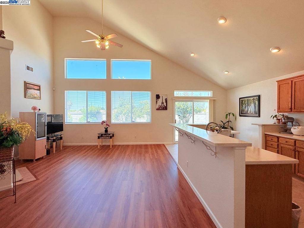 Pittsburg, CA 94565,1322 Emerson Dr