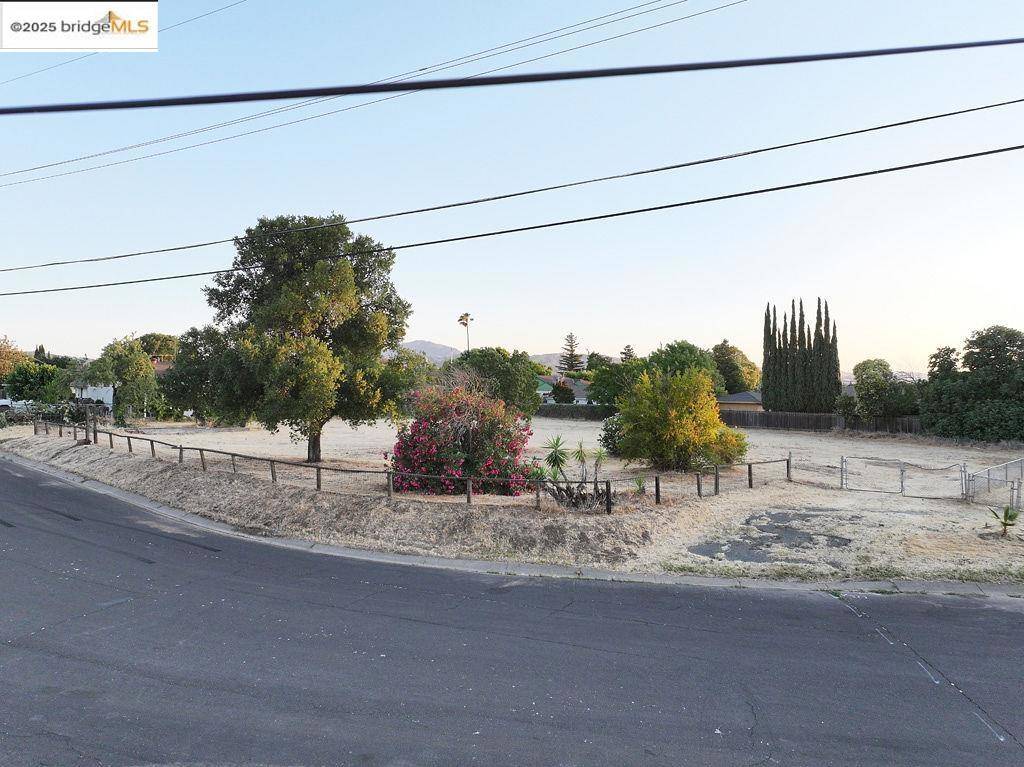 Antioch, CA 94509-2822,1806 Blossom Drive