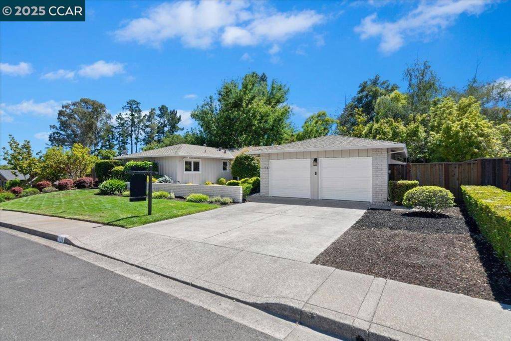 Moraga, CA 94556,1198 Larch Ave