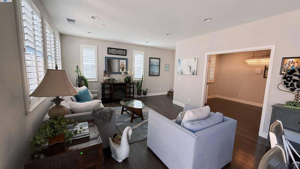Gilroy, CA 95020,131 Lusitano Way