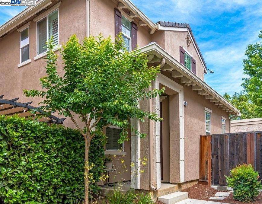 Gilroy, CA 95020,131 Lusitano Way