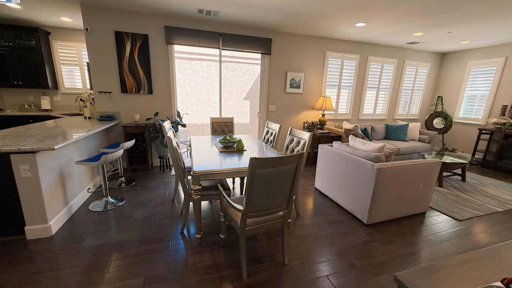 Gilroy, CA 95020,131 Lusitano Way