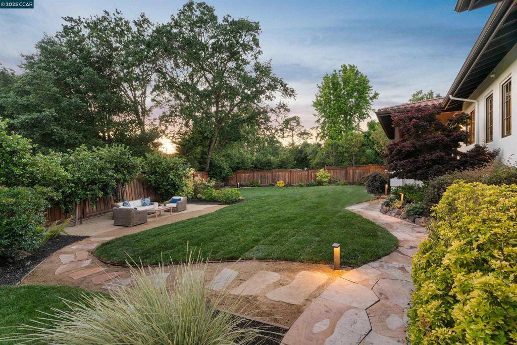Lafayette, CA 94549,727 Glenside Cir