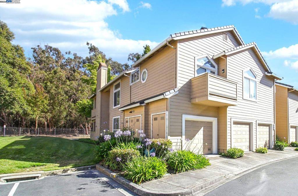 Fremont, CA 94555,5326 Tacoma Cmn