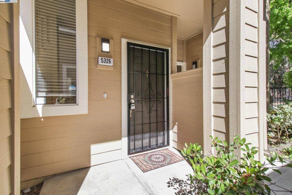 Fremont, CA 94555,5326 Tacoma Cmn