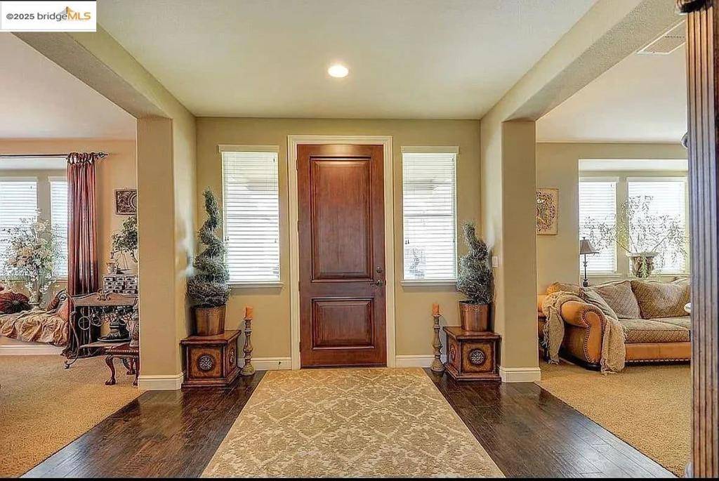 Roseville, CA 95747,9670 Canopy Tree ST