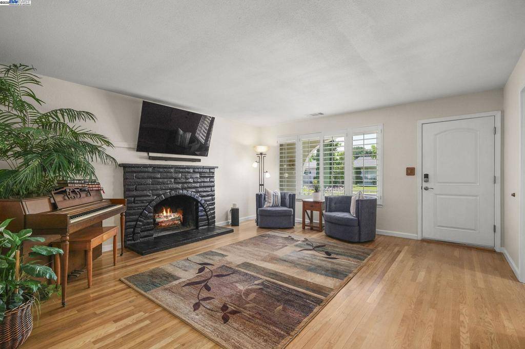 Dublin, CA 94568,6632 Spruce Ln