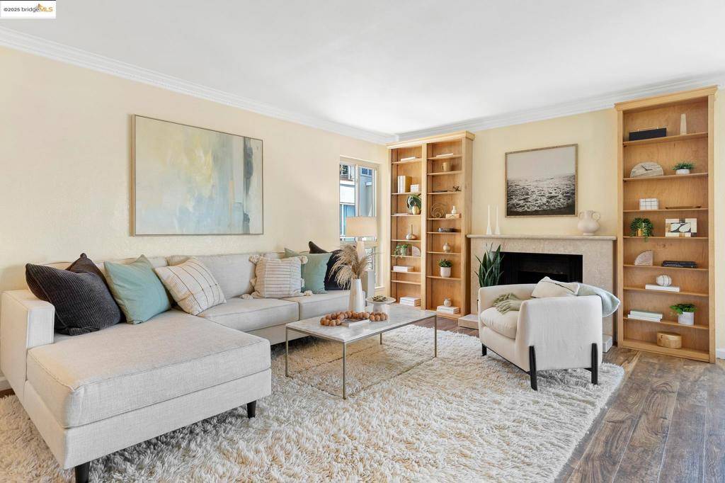 Oakland, CA 94611,77 Fairmount Ave #320