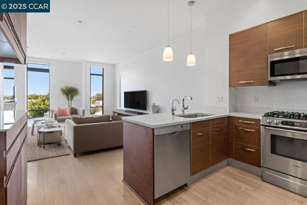 Walnut Creek, CA 94596,555 Ygnacio Valley Rd #410