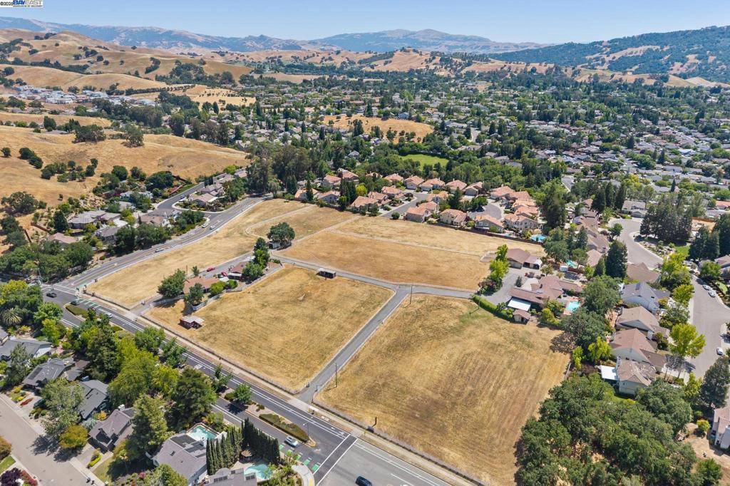 Pleasanton, CA 94566,4558 Bernal Ave