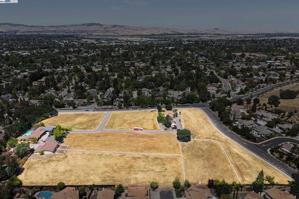 Pleasanton, CA 94566,4558 Bernal Ave