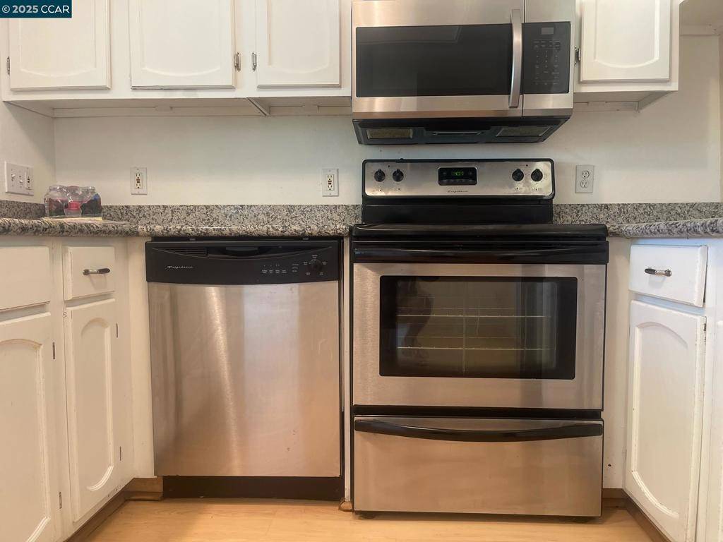 Concord, CA 94520,1140 Detroit Avenue #14