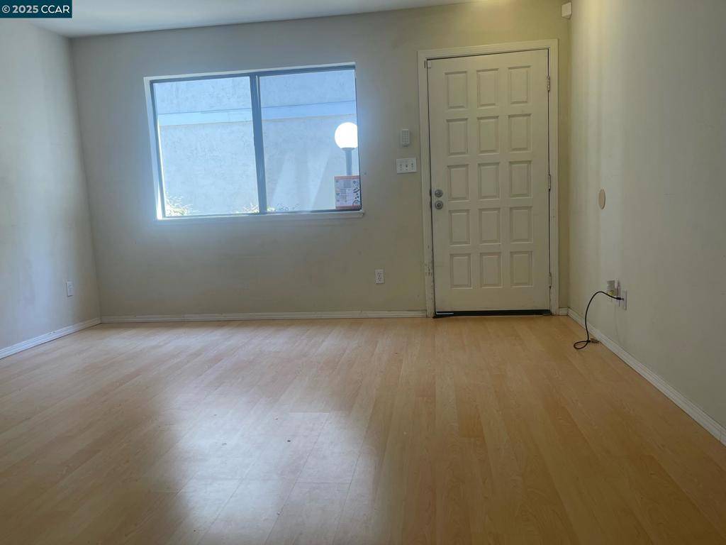 Concord, CA 94520,1140 Detroit Avenue #14