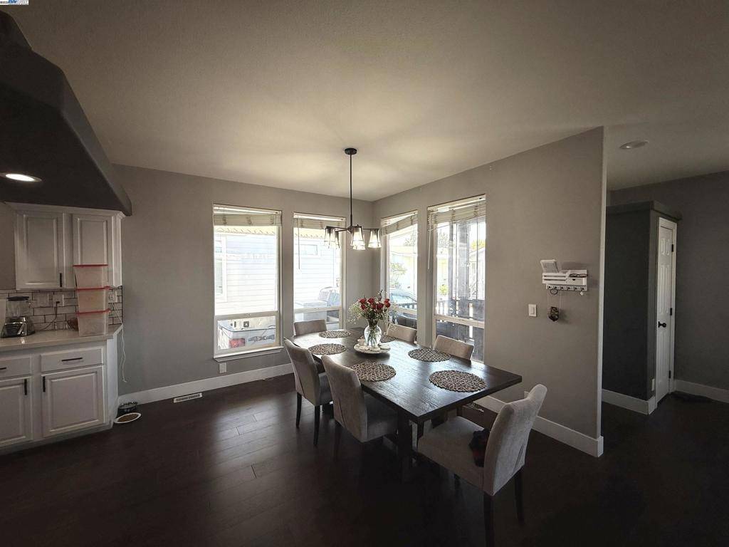 Sunnyvale, CA 94089,1225 Vienna dr