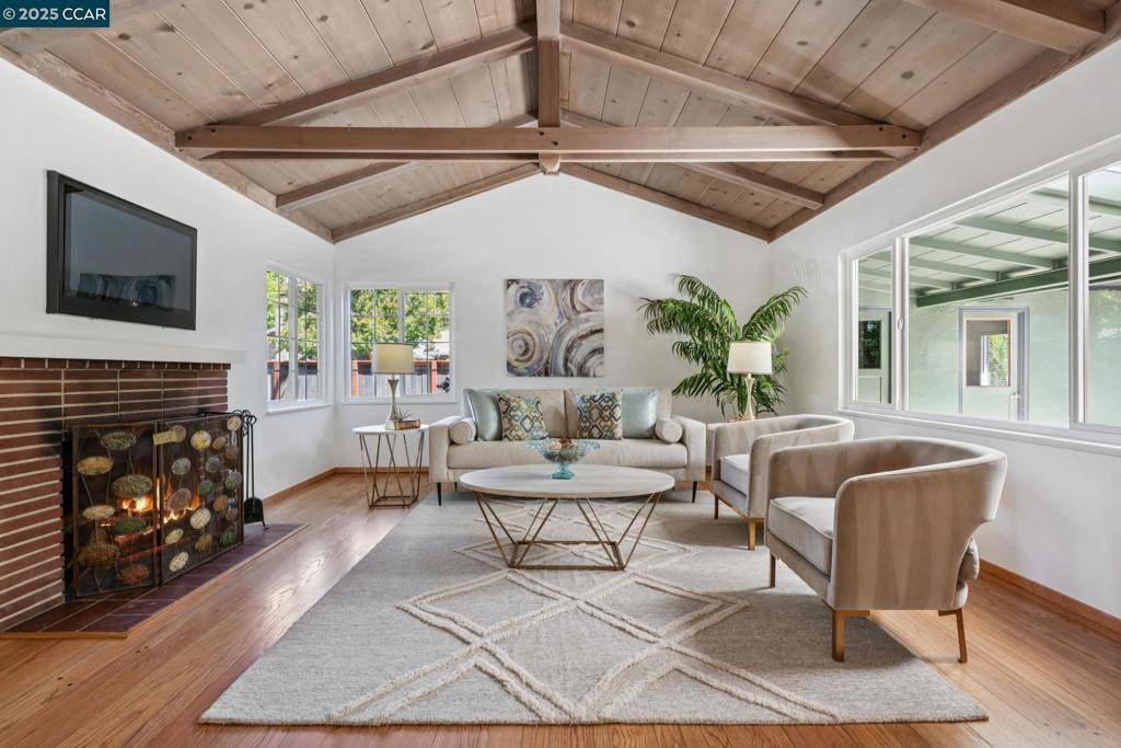 Walnut Creek, CA 94597,41 Heather Ln