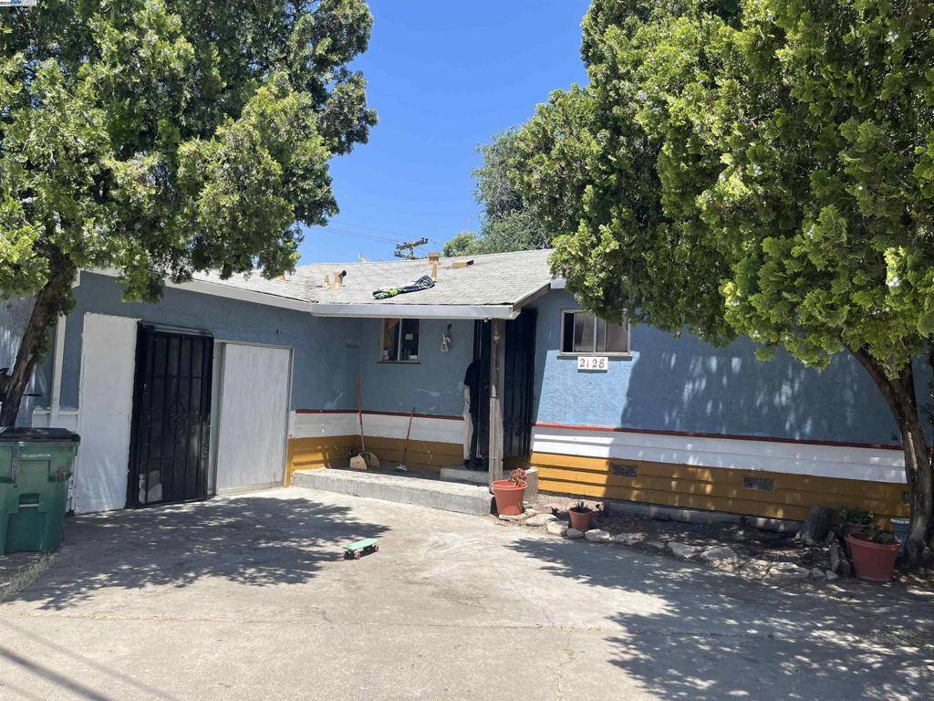 Stockton, CA 95205,2128 Pock Ln