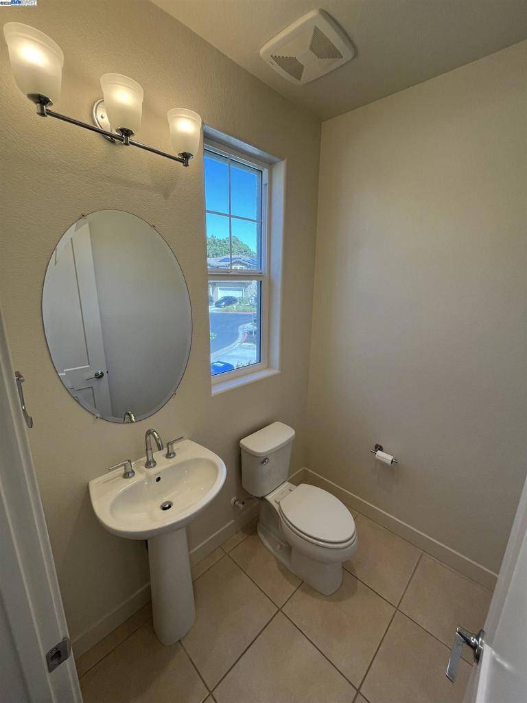 Castro Valley, CA 94546,17659 Whisper Ln