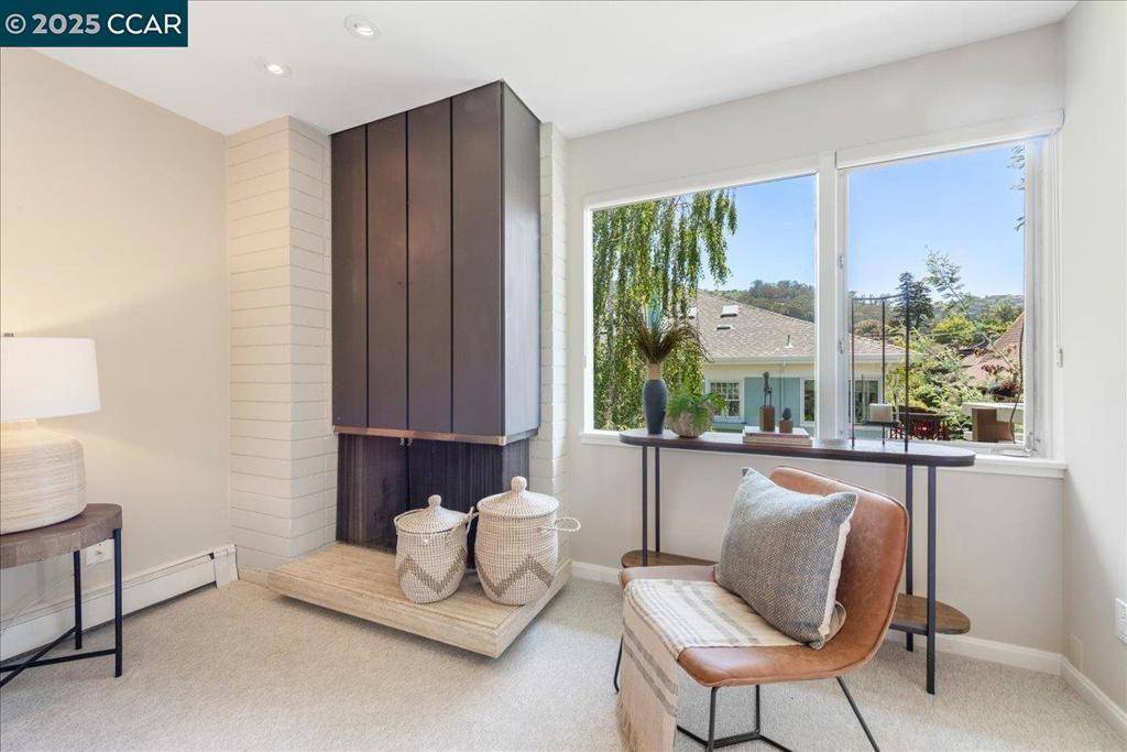 Berkeley, CA 94704,2601 College Ave #301