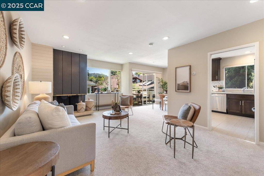 Berkeley, CA 94704,2601 College Ave #301