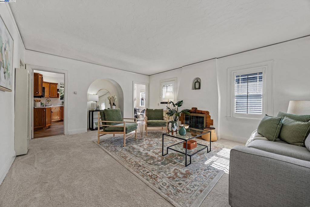 Livermore, CA 94550,2295 College Ave