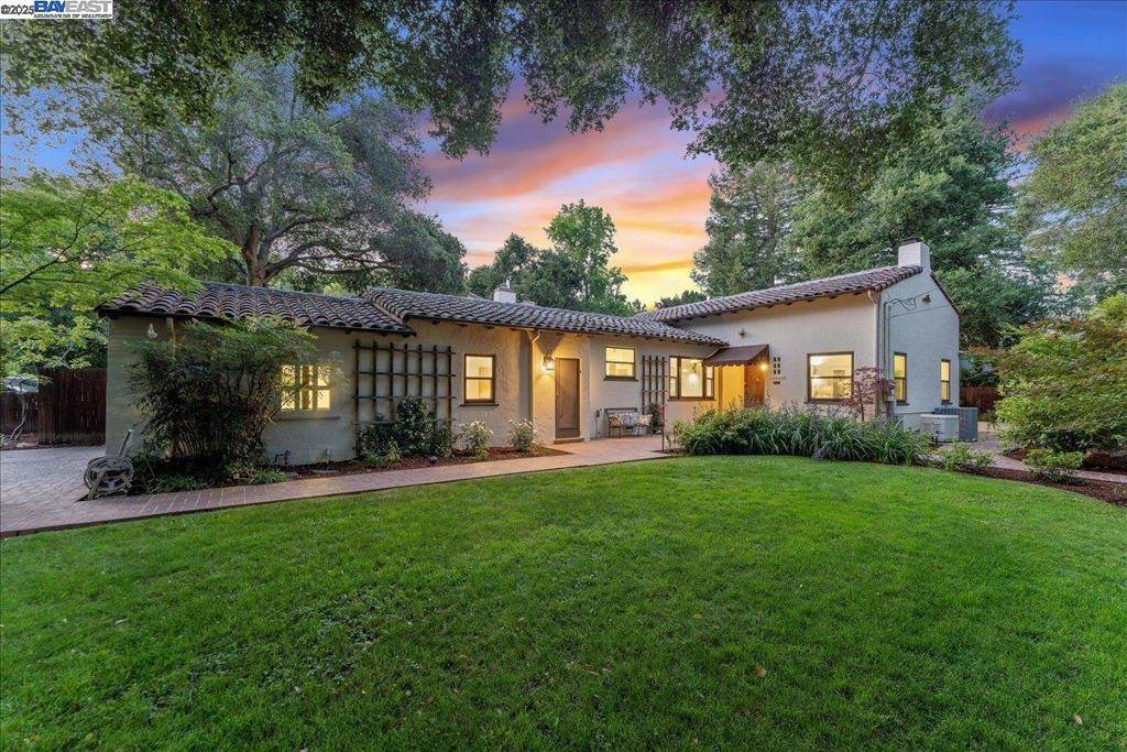 Palo Alto, CA 94301,405 Kingsley Ave