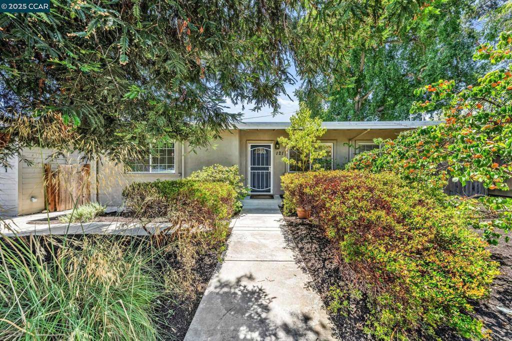 Walnut Creek, CA 94597,121 School Ln