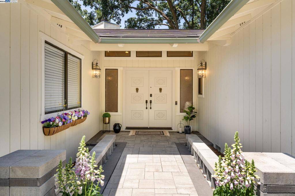 Danville, CA 94526,20 Donna Ln